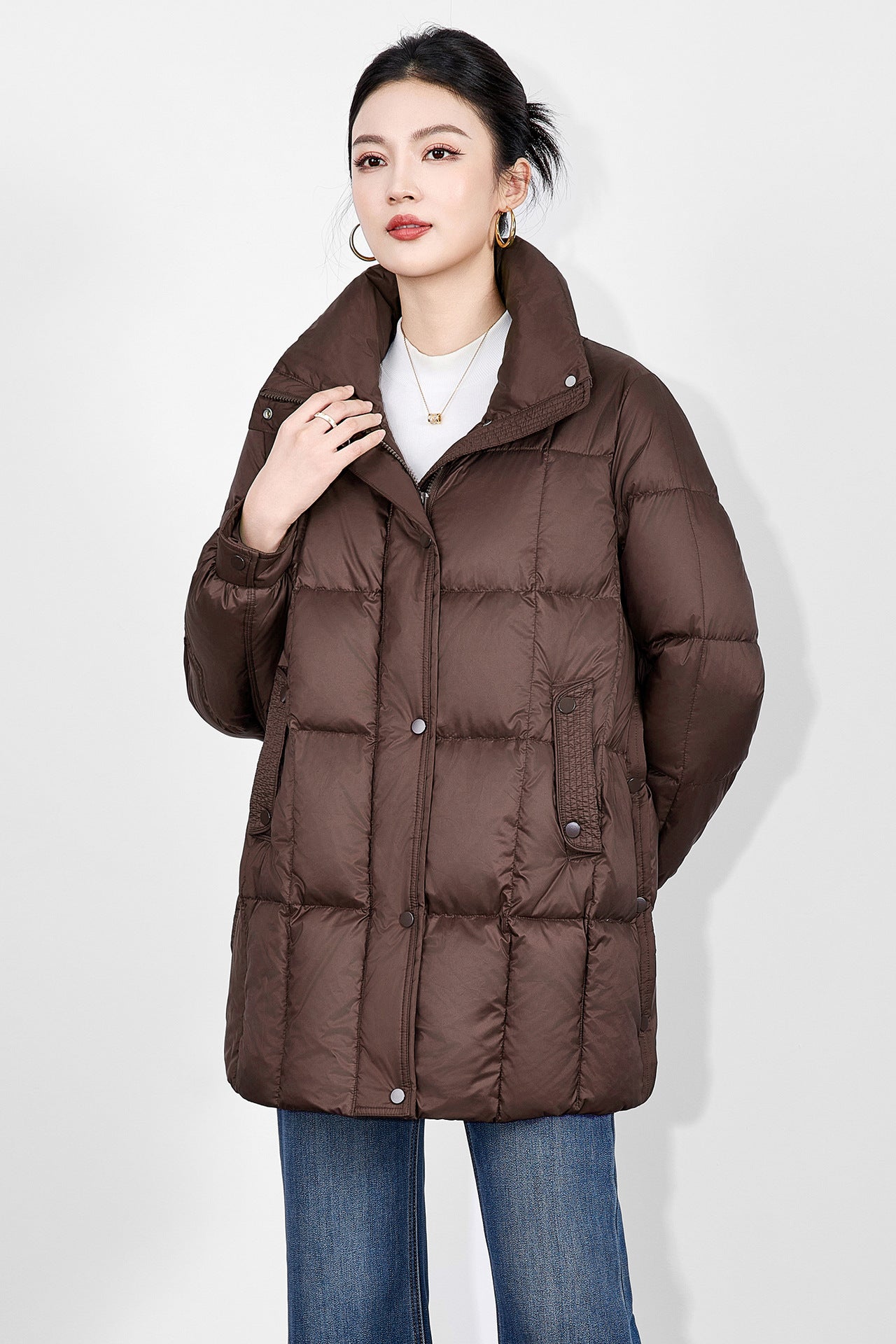 Women Long Puffer Jacket Winter Coat Warm Windproof Down Filled Outerwear With Multiple Pockets High Collar Fashion Hood