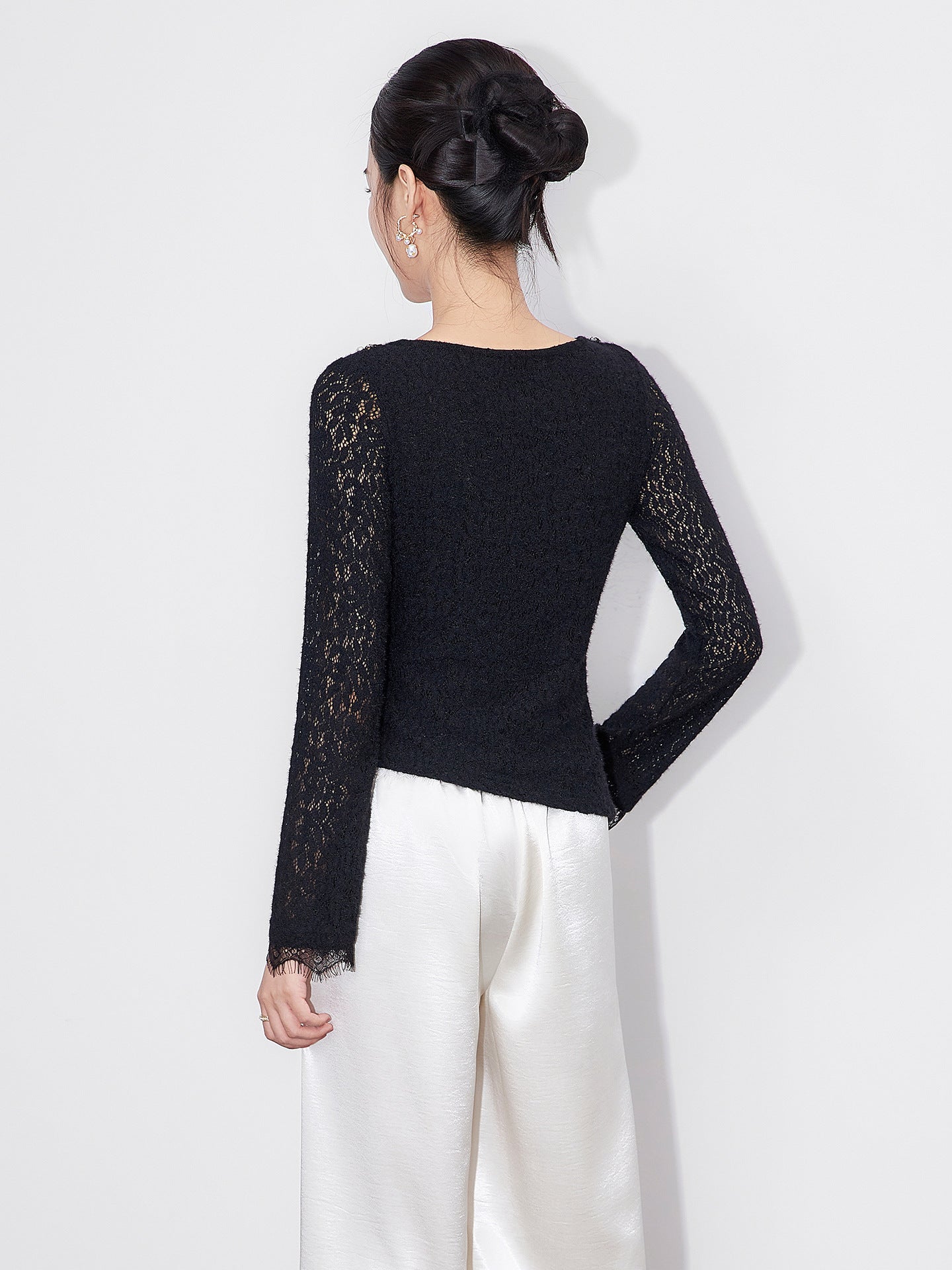 Women Fashion With Adjustable Tie Lace Ruffles Blouses V Neck Long Sleeve Female Shirts Chic Tops