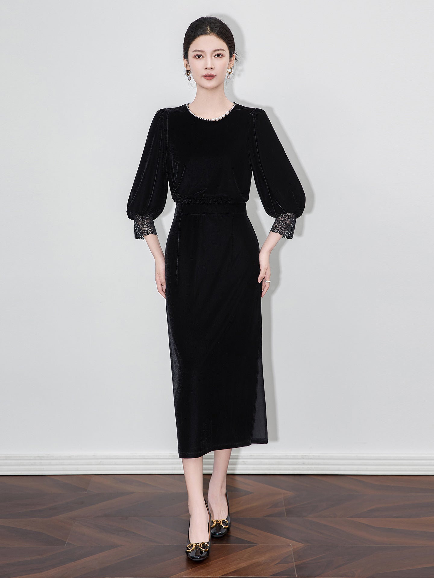 Women's Black Velvet Dress Hollow Design Pearl Slim Fit Elegant Midi Robe