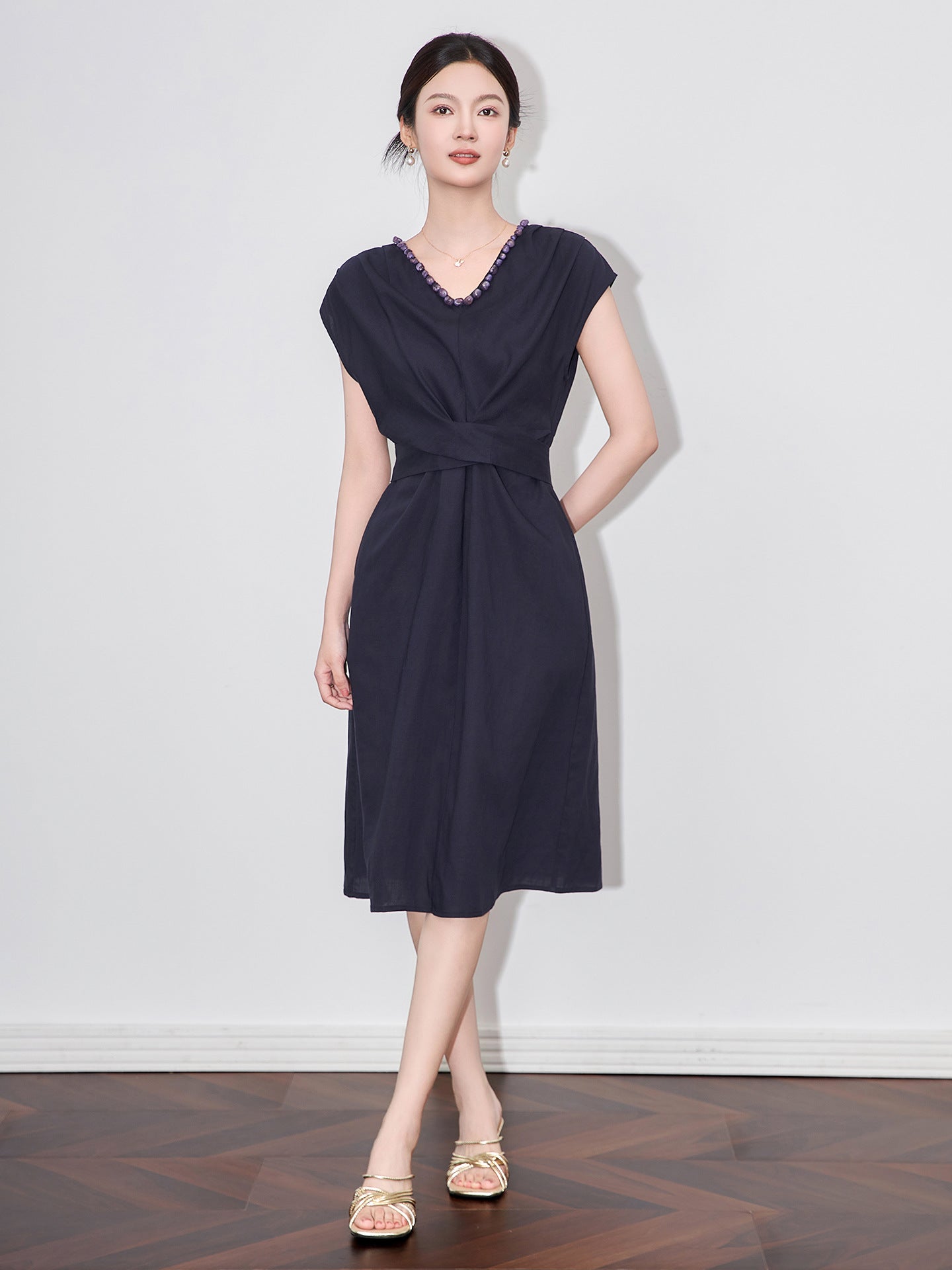 Summer New French V-neck Short Sleeve Dress Women's Solid Color Waist-cinching Slimming Long DressLazy Feeling Ankle-length