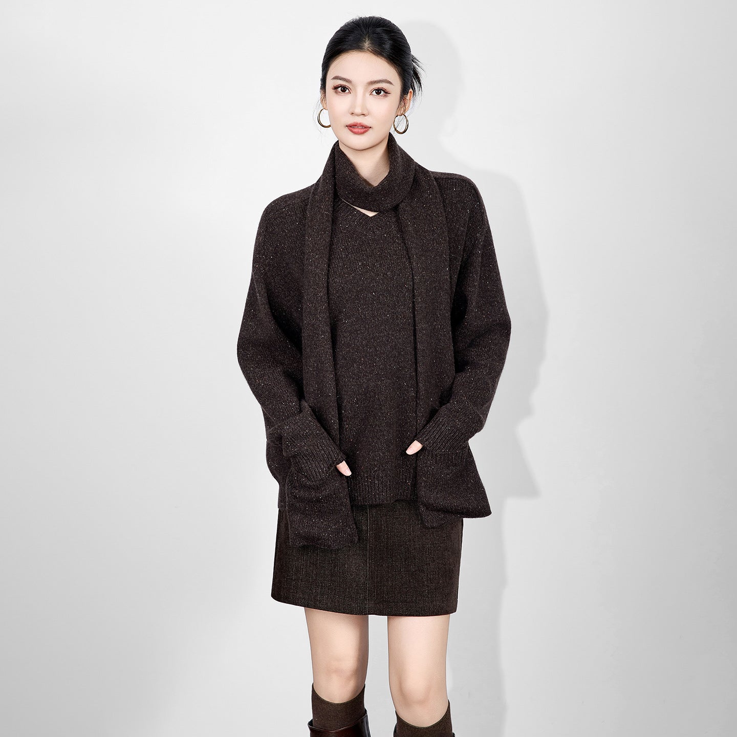 Elegant Fashion Sweaters For Women 2025 Winter V-neck 100% Merino Wool Women's Knitted Sweater Loose Pullover Tops With Scarf