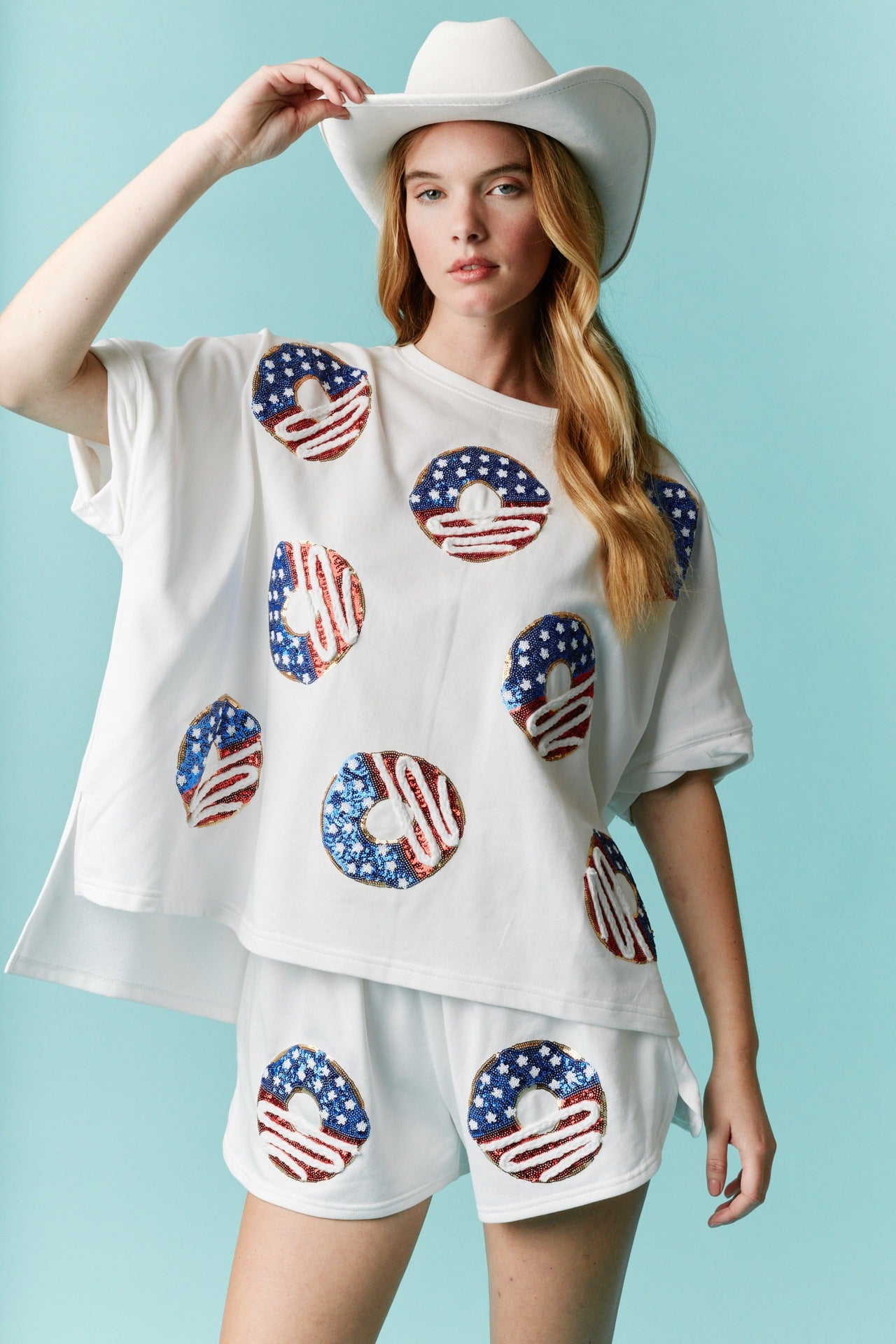 Women Shorts Set Summer Heart Print Round Neck Short Sleeve Tops and High Waist Hot Pants Clothing Streetwear