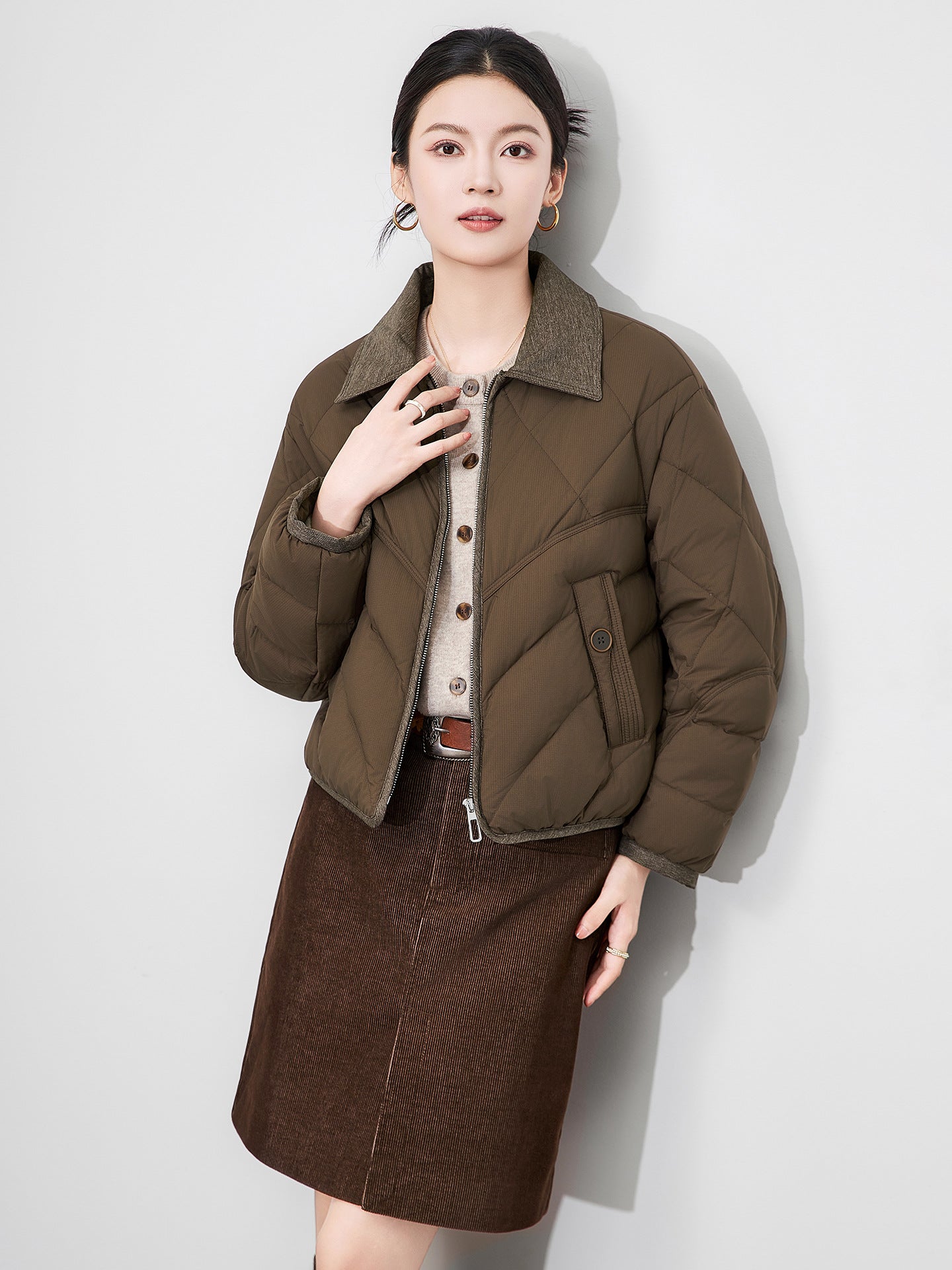 Stylish Short Women's Jacket Quilted Cotton Autumn Winter New Arrival Slim Fit Fashionable Outerwear From Mainland China