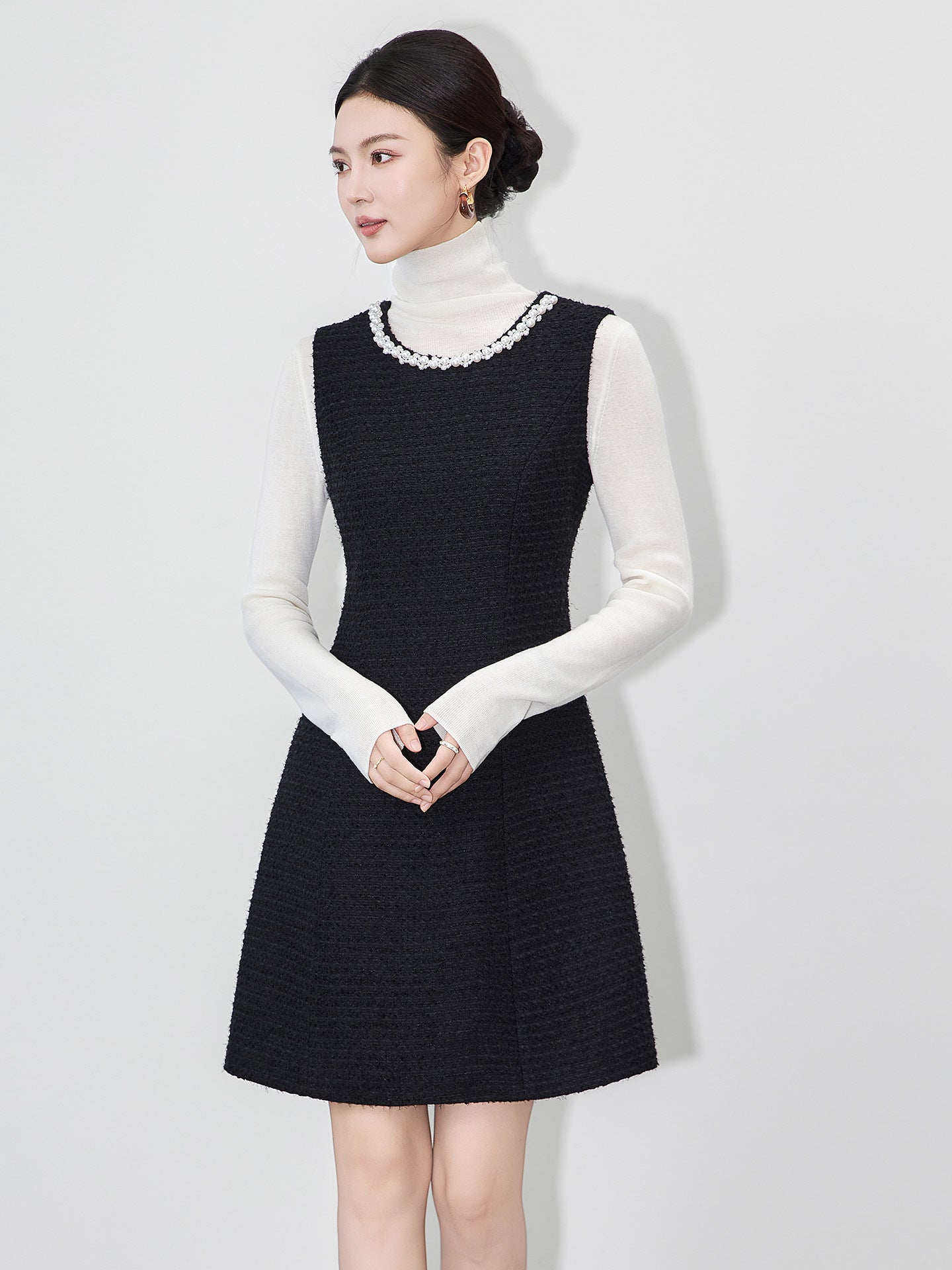 French Chic Style Tweed Vest Dress Women Beaded Pearls A-line Slim Waist Belt Elegant Mini Dress Fashion New Fall Winter Outfit