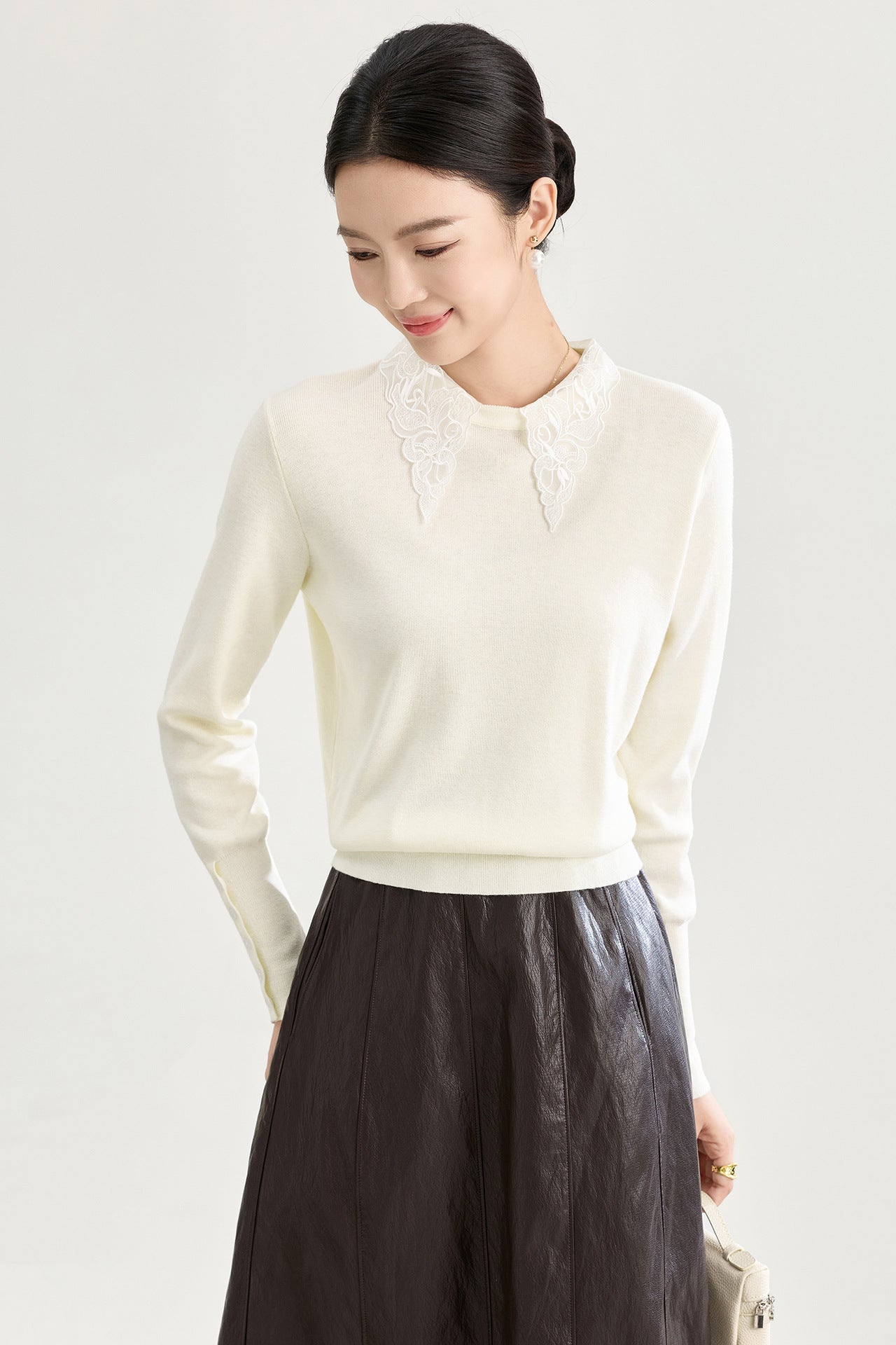 Women's White Wool Knitted Sweaters 2026 Spring Lace Collar Long Sleeve Sweater Versatile Pullover