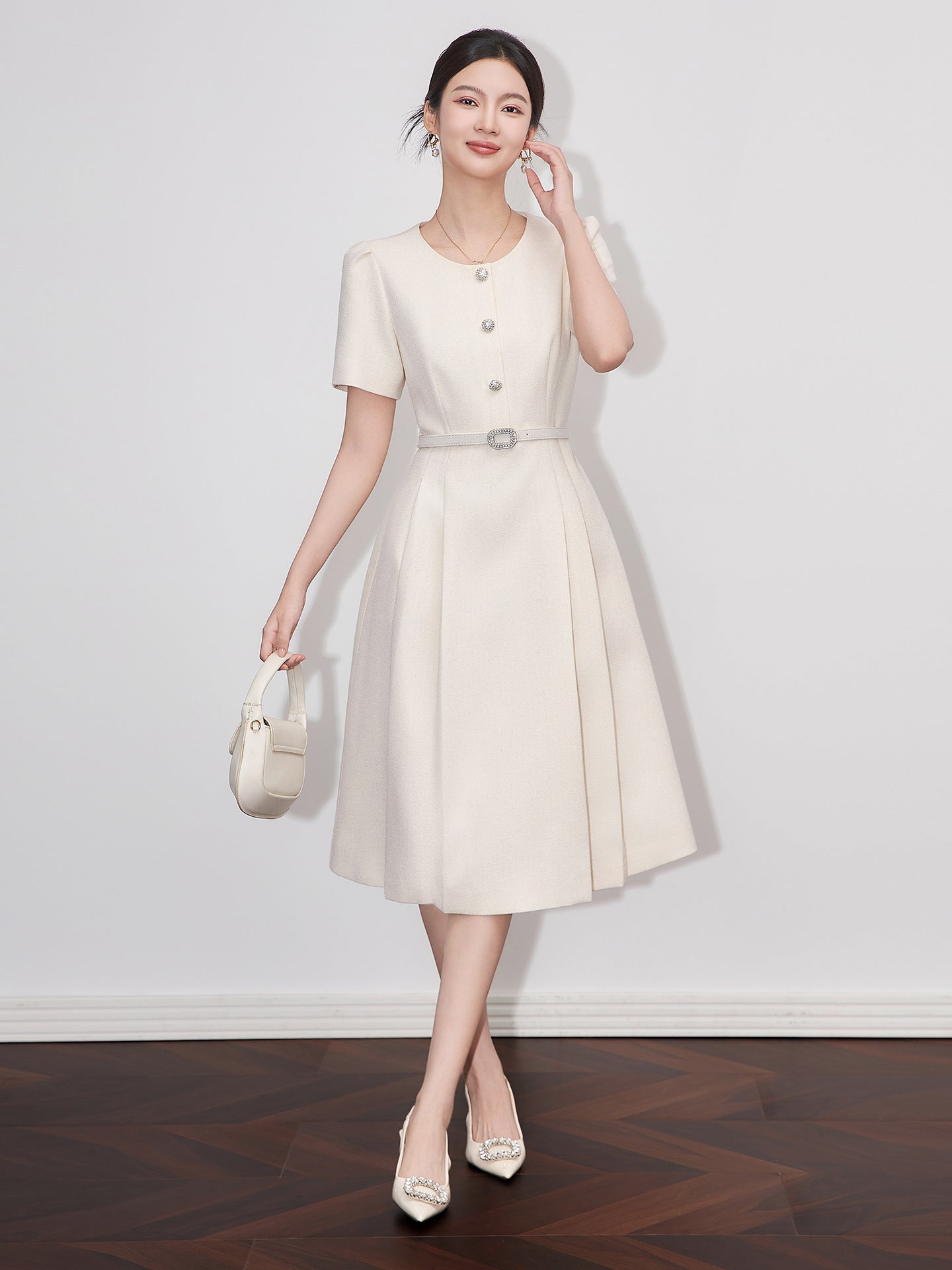 Slimming High Waist Short Sleeve V-Neck Fashion Design Dress Knee-Length A- Line Silhouette Stand Collar Unique Style Summer Dre