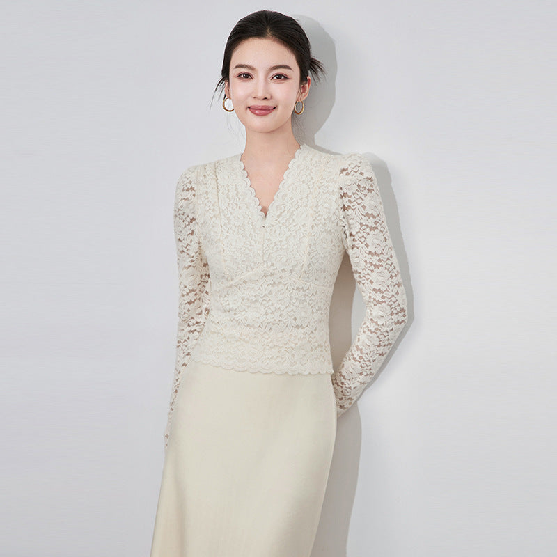 Elegant V-Neck Long Sleeve Lace Top Slimming Base Layer Shirt Winter New Arrival Women's Fashionable Style Base Shirt