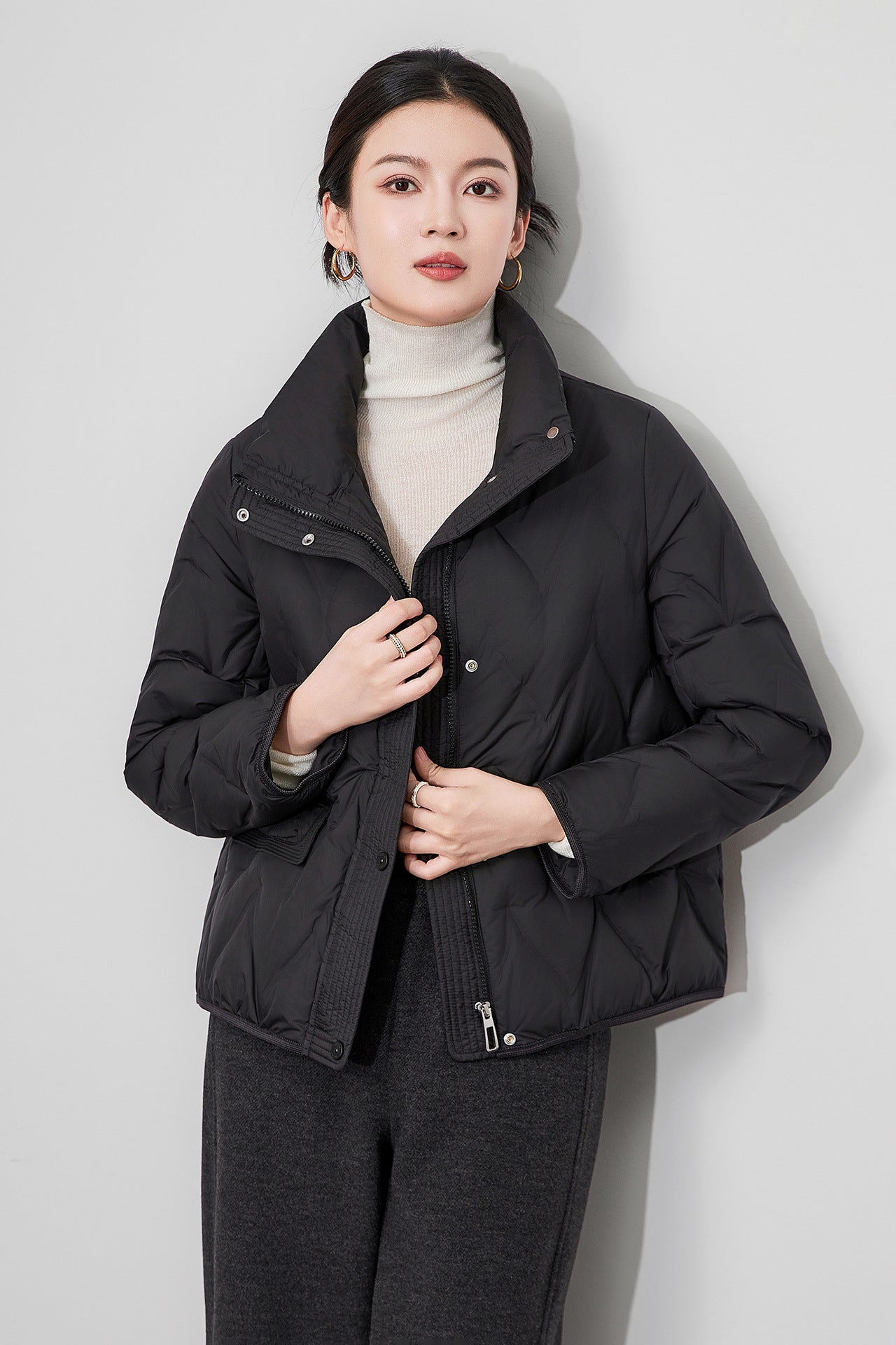 White Duck Down Short Puffer Jacket Women's Elegant Commute Style Windproof Warm Stand Collar Thickened Polyester Fabric