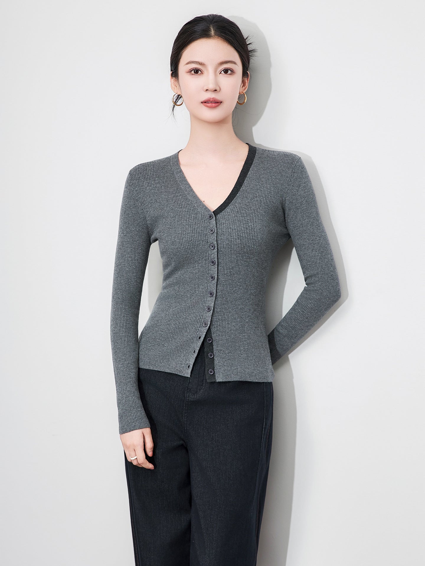 French Black V-Neck Single-Button Knitted Open Cardigan Women's Early Autumn Slim Soft Sweater Base Shirt Long Sleeve Casual
