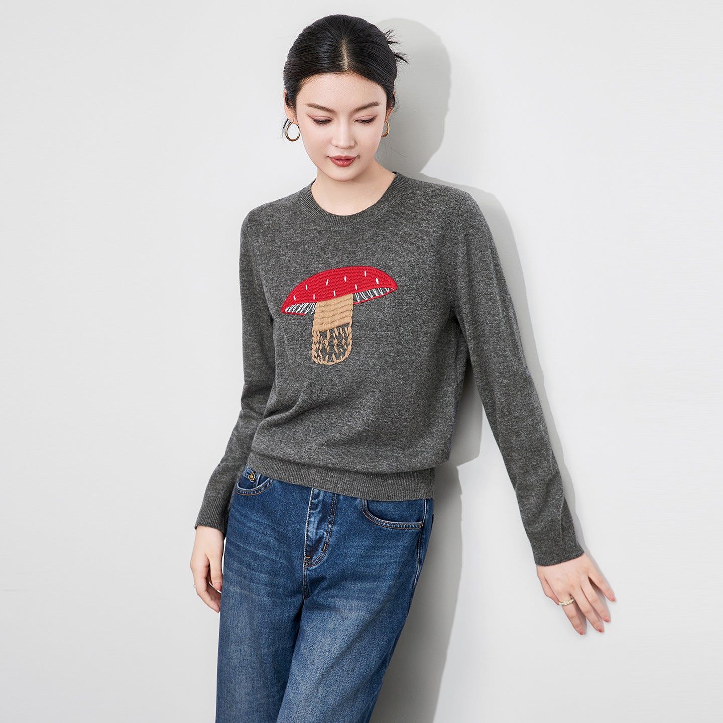 Sweater Top with 3D Embroidered Mushroom Design Versatile Knitwear for All Seasons