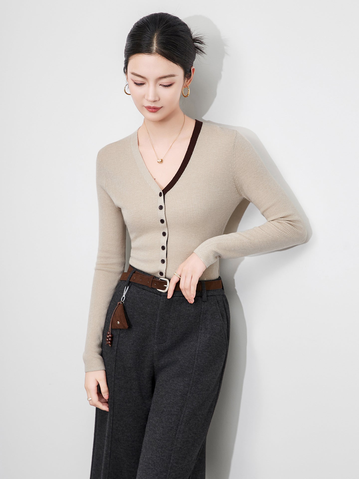 French Black V-Neck Single-Button Knitted Open Cardigan Women's Early Autumn Slim Soft Sweater Base Shirt Long Sleeve Casual