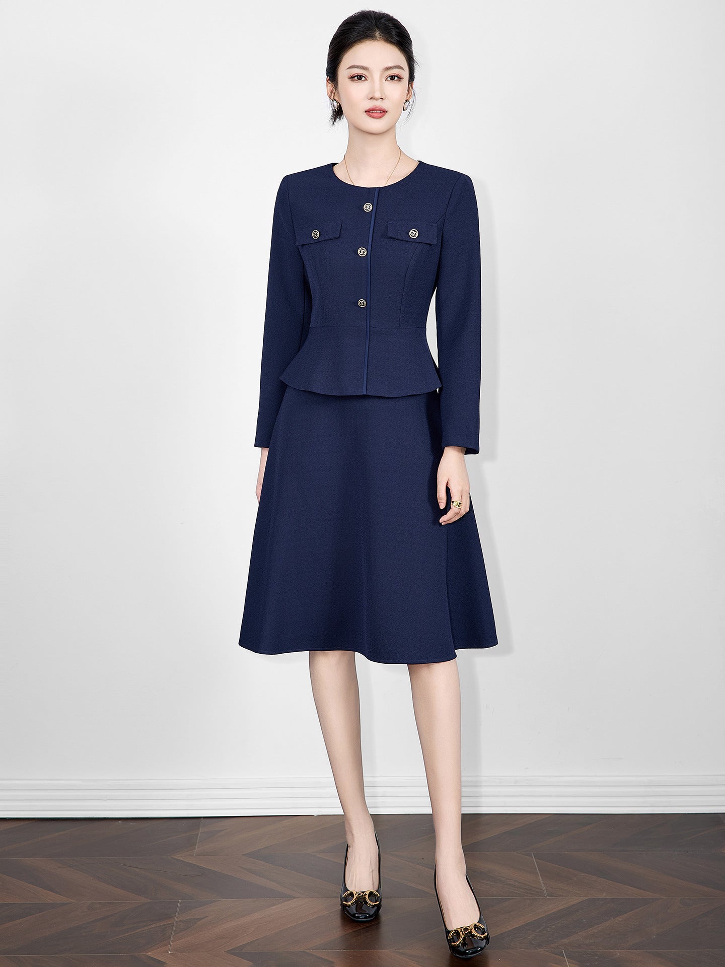 French Elegant Commuting Round Neck Long Sleeve High Waist Slim A-line Simple Fashion Temperament Long Dress for Women in Autumn